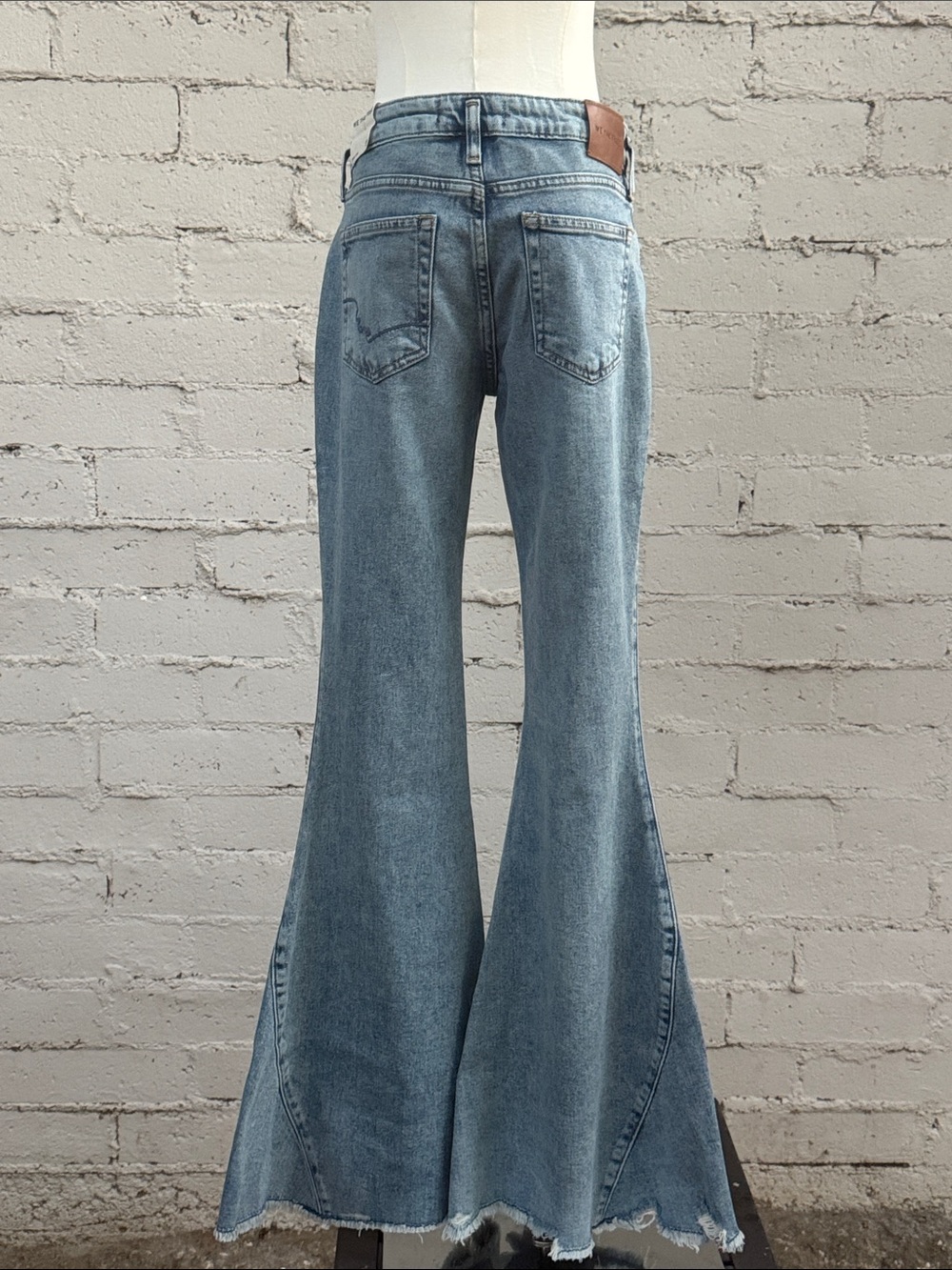 Free People We The Free Emre Flare Jeans Poppy Blue Size 28 - Picture 7 of 16